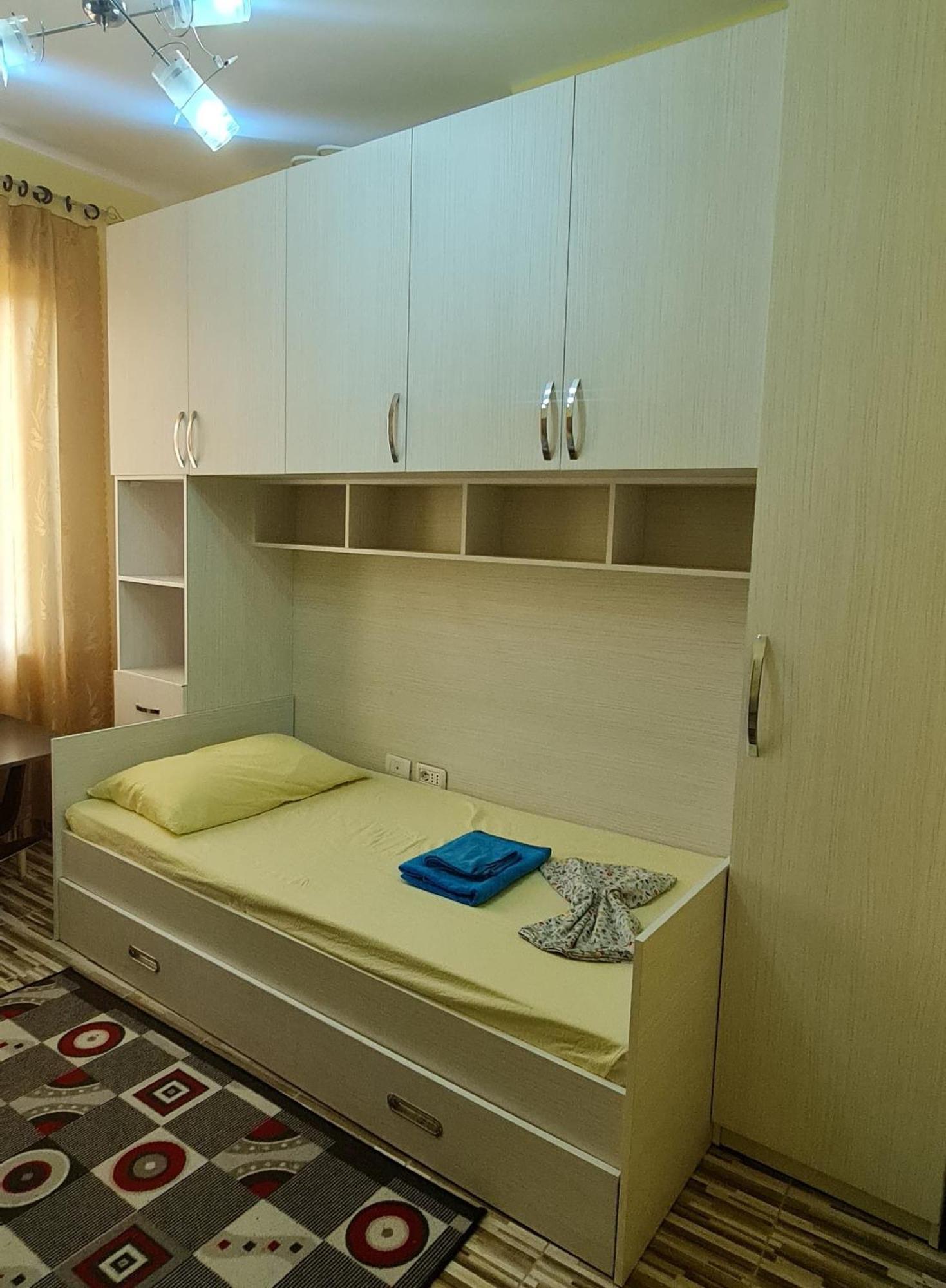 Scodrinon Hostel Shkodër Exteriör bild